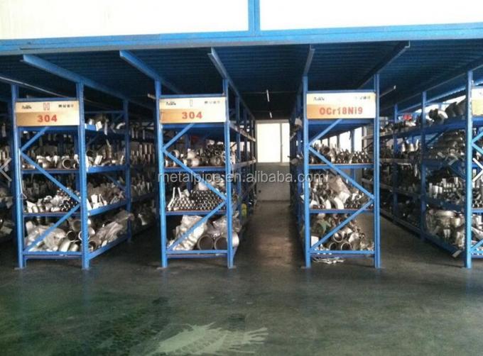 المعدن الفولاذ الكربوني الفولاذ الأسود ASTM A234 WPB 1/2 "-48" متساوية / تقليل Tee أدوات الأنابيب السامة 6