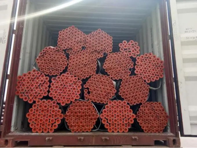 304 201 أنابيب من الفولاذ المقاوم للصدأ مستديرة أنابيب/أنابيب من الفولاذ المقاوم للصدأ بلا مسام 3