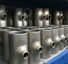 China Factory Alloy Steel A234 WP22 Equal Tee Pipe Fittings 4