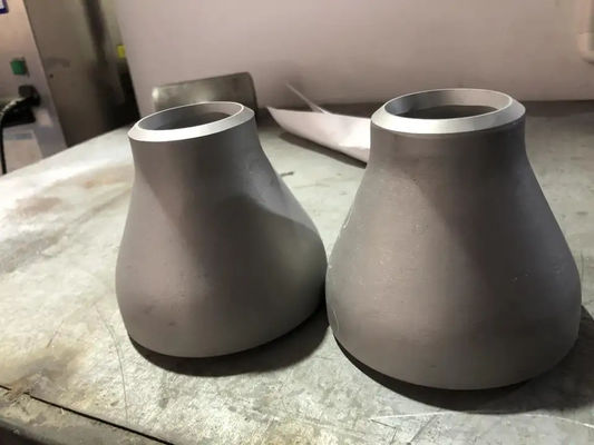 ASME B16.9 الفولاذ المقاوم للصدأ متحدة المركز المخفض 304 / 316L تركيب الأنابيب الملحومة بعقب